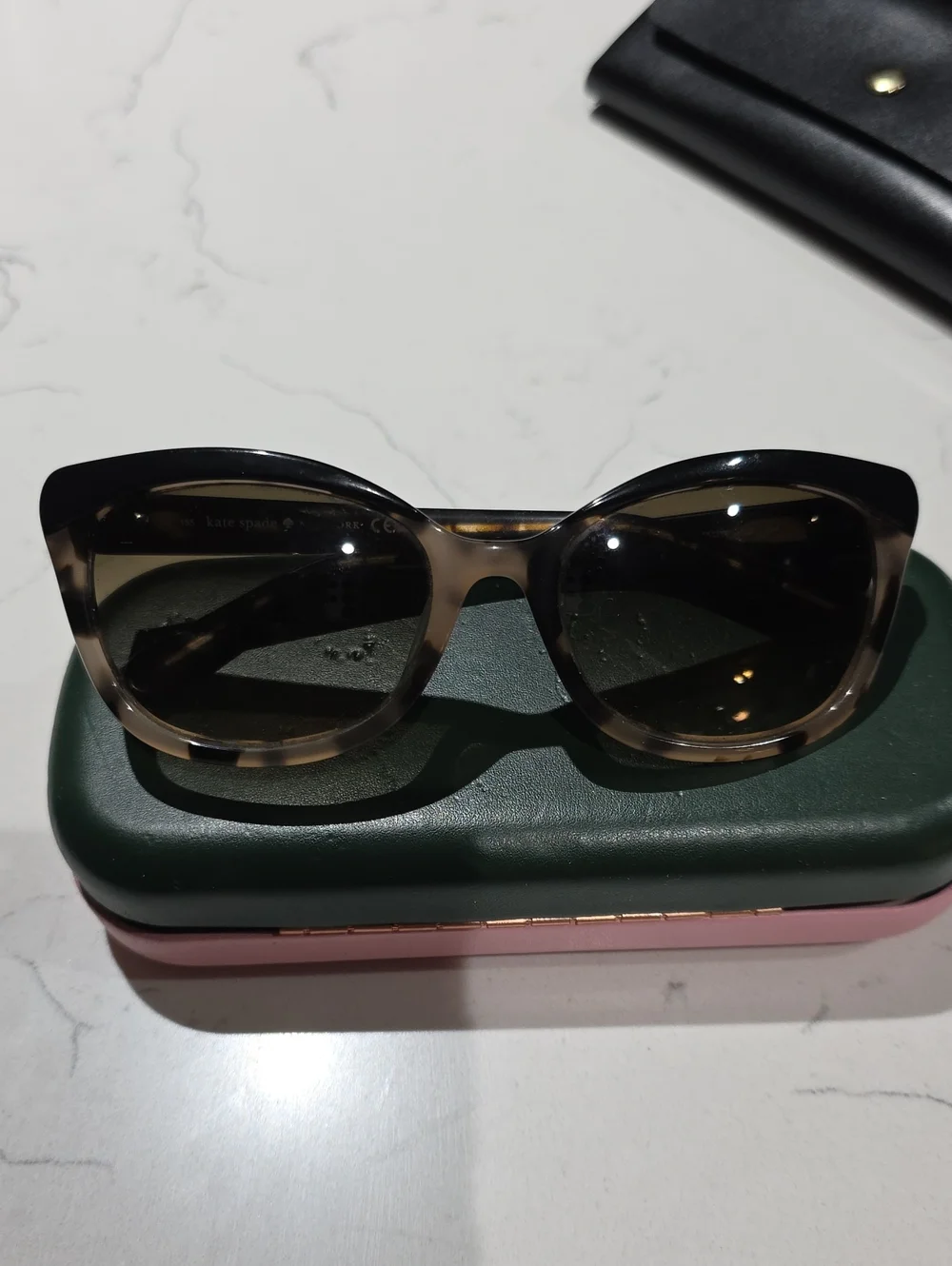 kate spade  Amara Tortoise Cat Eye Sunglasses  With Pink Case.